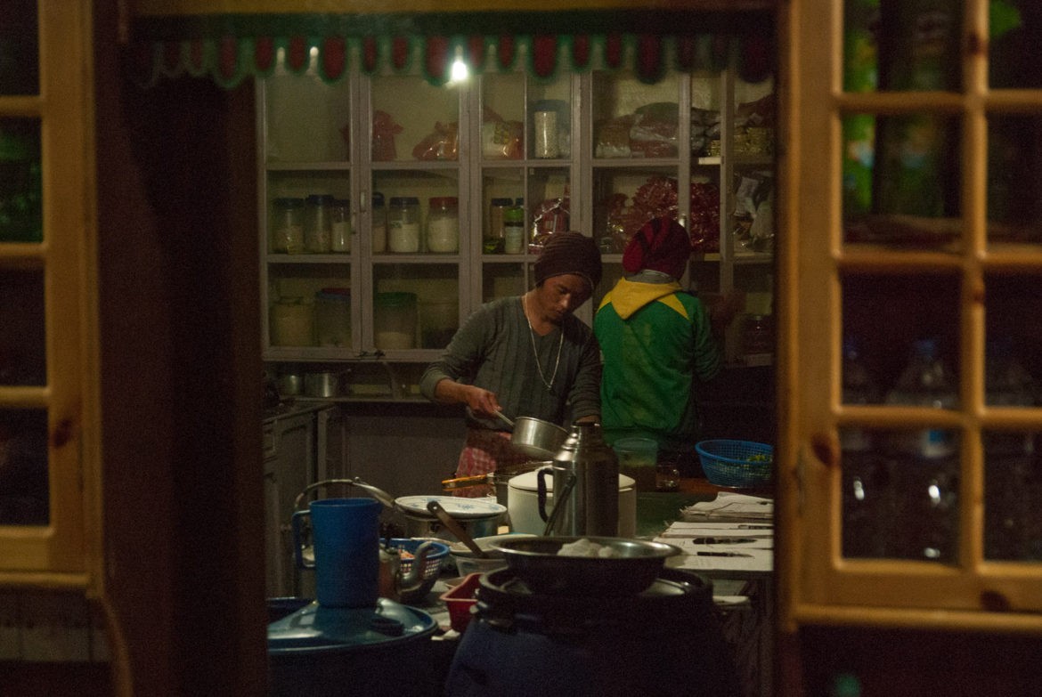 Kuchnia w jednej z Lodgy w Chukhung