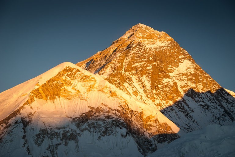Zachód słońca z szczytu Kala Patthar - Mount Everest