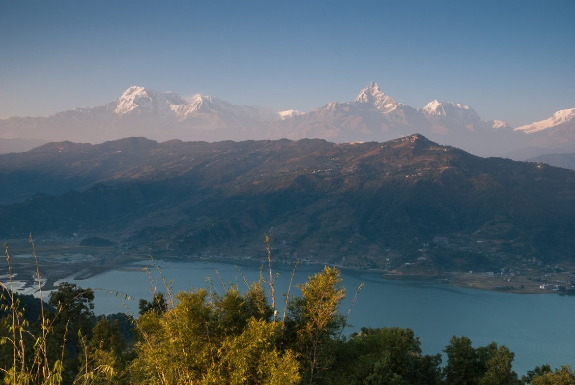 Pasmo Annapurny z okolic World Peace Pagoda