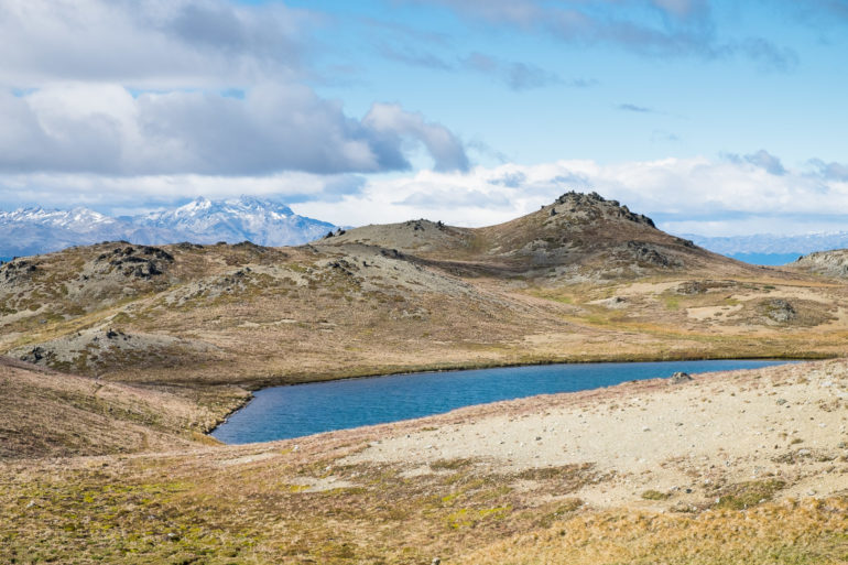 Jedno z wyżej położonych jezior na szlaku Lagunas Altas
