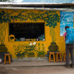 Jeden z campingów, typowy sklepik z orzeźwiającymi owocami i napojami