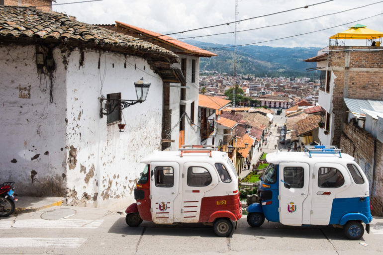 Tuk-tuki czyli mototaxi na ulicach w Cajamarca