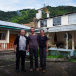 Pamiątkowe zdjęcie z księdzem Łukaszem w Valladolid