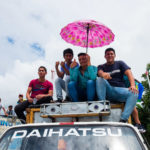 Widownia obserwująca co dzieje się wokół miss wybranej poprzedniego wieczoru