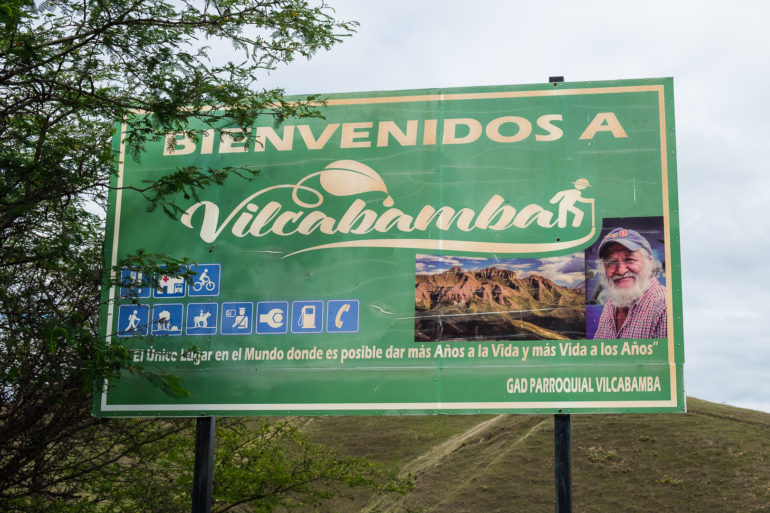 Obietnica długowieczności na wjeździe do Vilcabamba